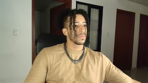 Snapshot of kaurilop chatting on 2, 1, 2025 Kauri Lop online show from 2, 1, 2025