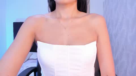 Kayla  online show from 17, 12, 2025