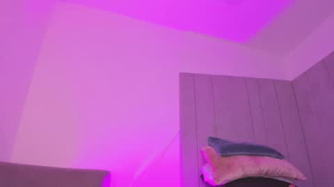 Kayla online show from 17, 2, 2025