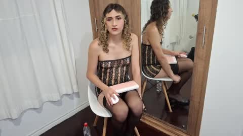 Kaylee Sims online show from 11, 4, 2026