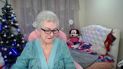 kaylesmoll online show from 22, 1, 2025