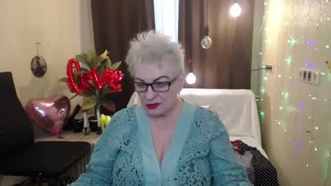 kaylesmoll online show from 16, 2, 2025