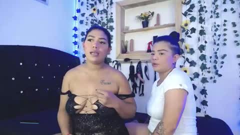 Snapshot of kaylie_and_dakota_ chatting on 21, 10, 2025 kaylie and dakota online show from 21, 10, 2025