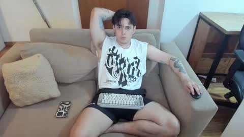 kaynn_b online show from 5, 2, 2025