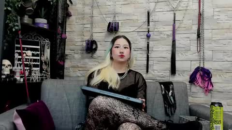 Miss Kazia online show from 4, 4, 2026