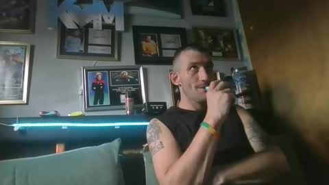 Snapshot of kdjmdj25 chatting on 1, 10, 2025 KandMDJ25 online show from 1, 10, 2025