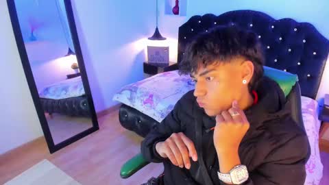 Keevin online show from 8, 3, 2025