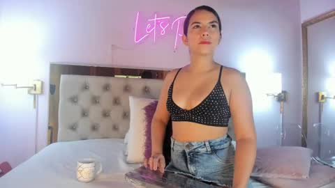 Keily online show from 12, 4, 2026