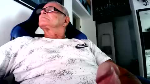 Snapshot of keinewill2504 chatting on 27, 7, 2026 keinewill2504 online show from 27, 7, 2026