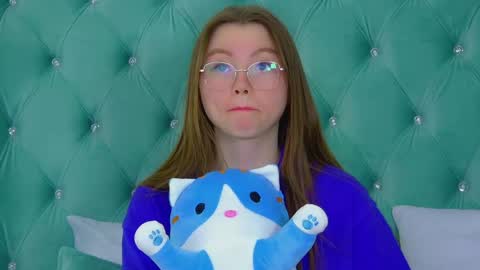 Keira online show from 6, 3, 2025