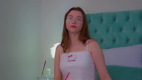 Keira online show from 3, 10, 2025