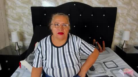 Snapshot of keiralennox chatting on 18, 10, 2025 online show from 18, 10, 2025