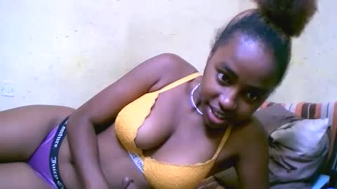 keisha759446 online show from 15, 11, 2025