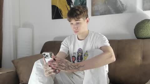 Snapshot of keithcozart1337 chatting on 22, 9, 2025 Mark online show from 22, 9, 2025