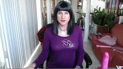 kellyanne Lynn but please call me fucktoy online show from 25, 1, 2025