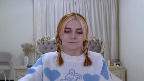 Kelly Stoneys online show from 7, 2, 2025