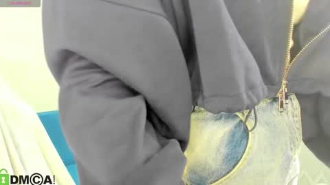 kellyy_bern online show from 5, 10, 2025