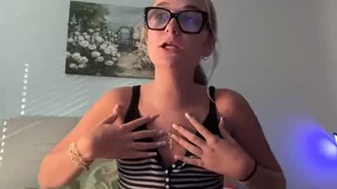 Kelsey Blu online show from 4, 6, 2026