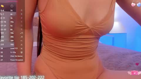 kelsi_di online show from 8, 2, 2025