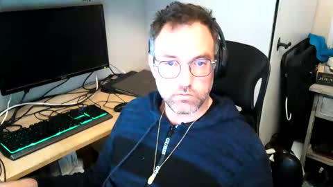 Snapshot of kelvin06133 chatting on 12, 1, 2025 kelvin06133 online show from 12, 1, 2025