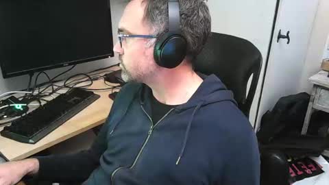 Snapshot of kelvin06133 chatting on 11, 3, 2025 kelvin06133 online show from 11, 3, 2025