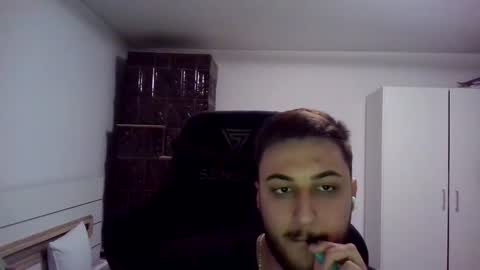 Snapshot of kenan_10 chatting on 4, 5, 2026 kenan online show from 4, 5, 2026