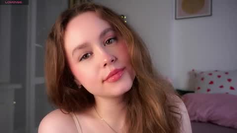 Snapshot of kendraedger chatting on 12, 5, 2026 Kira online show from 12, 5, 2026
