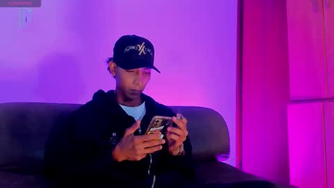 Snapshot of kenny_jones chatting on 19, 10, 2025 Kenny online show from 19, 10, 2025