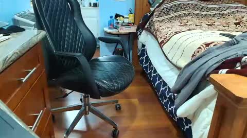Snapshot of kent_ham chatting on 19, 4, 2026 kent_ham online show from 19, 4, 2026
