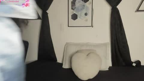 Snapshot of kentha_mitchellss chatting on 24, 2, 2026 KENTHA online show from 24, 2, 2026