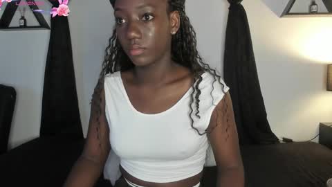 Snapshot of kentha_mitchellss chatting on 26, 2, 2026 KENTHA online show from 26, 2, 2026