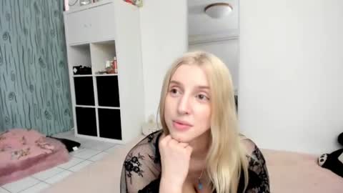 Kenzie online show from 13, 7, 2026