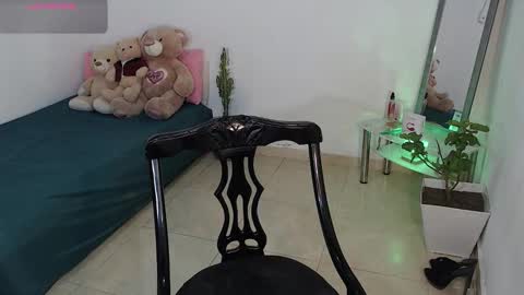 Mia  online show from 20, 2, 2026