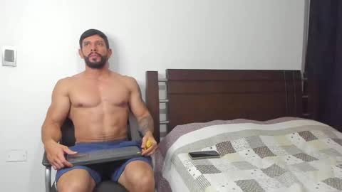 kevin_malone22 online show from 28, 2, 2025