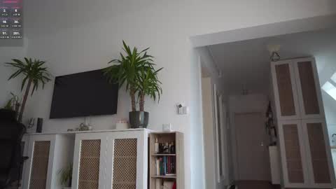 Snapshot of kevinandresxx chatting on 7, 10, 2025 Kevin online show from 7, 10, 2025