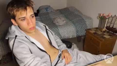 Snapshot of kevinonly43 chatting on 25, 6, 2026 kevonly online show from 25, 6, 2026