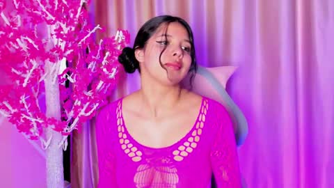 Keyla noa online show from 4, 10, 2025