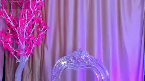 Keyla noa online show from 24, 3, 2026