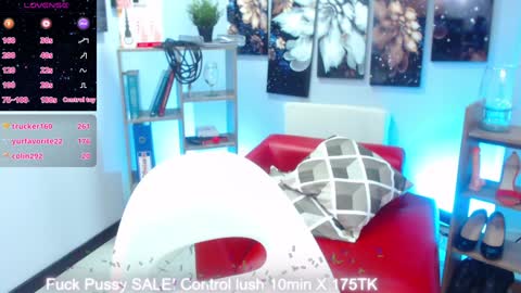 Snapshot of keylathomson chatting on 8, 2, 2025 Keyla online show from 8, 2, 2025