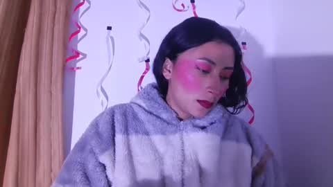 khaleesi_j online show from 13, 2, 2025