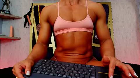 Snapshot of khloe_rossich chatting on 24, 6, 2026 online show from 24, 6, 2026