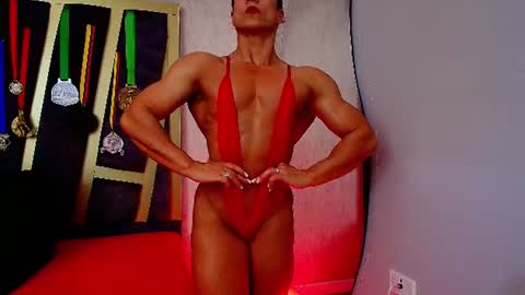 Snapshot of khloe_rossich chatting on 7, 7, 2026 online show from 7, 7, 2026