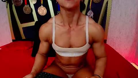 Snapshot of khloe_rossich chatting on 9, 7, 2026 online show from 9, 7, 2026