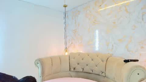 Khloe online show from 18, 12, 2025