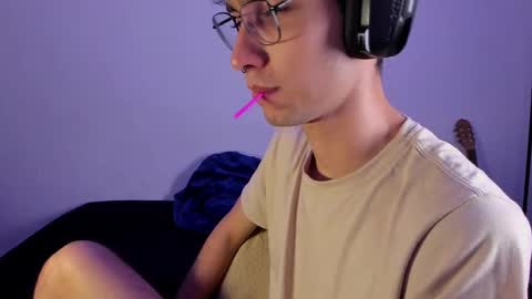 khozler_ online show from 15, 2, 2025