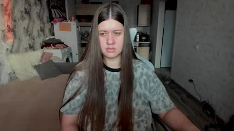 kianna_dior_ online show from 19, 11, 2025