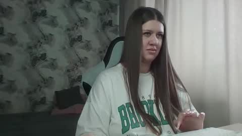 kianna_dior_ online show from 7, 3, 2026