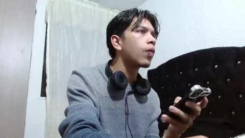 Adrian  Chlloe online show from 18, 9, 2025