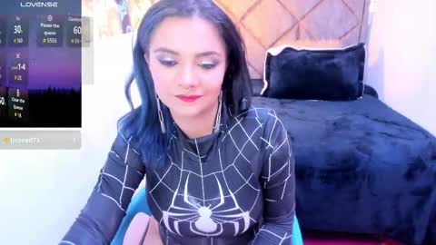 kiara Cruz online show from 23, 10, 2025