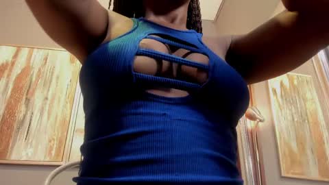 Snapshot of kiara_curls chatting on 15, 5, 2026 Kiara online show from 15, 5, 2026